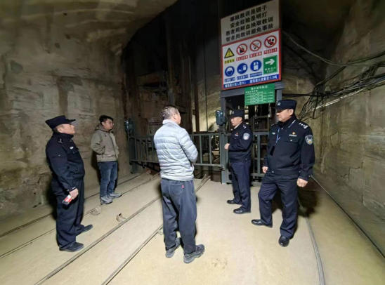 ScreenShot_2025-12-05_155703_513.jpg